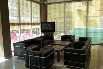 As Hotel Golem (Tirana)