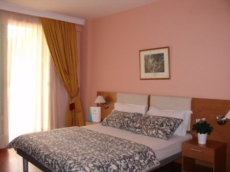 As 4* Golem (Tirana)